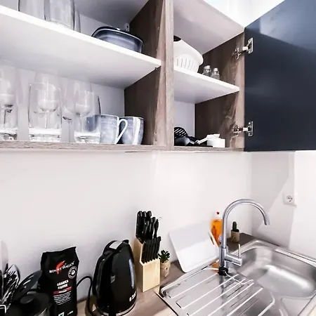 Luxurios Sanierte Altbauwohnung - Flat-tv & Netflix Appartement