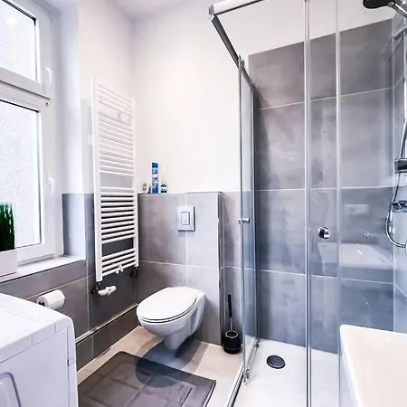 Luxurios Sanierte Altbauwohnung - Flat-tv & Netflix Appartement *